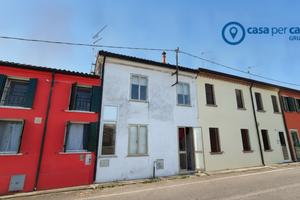 Casa a schiera da ristrutturare a Costa di Rovigo