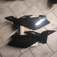 Fianchetti laterali HUSQVARNA 125 PRE 2008