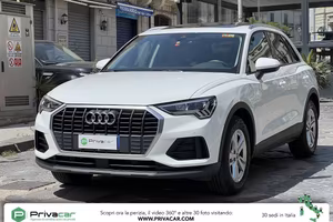 AUDI Q3 35 TFSI Business Advanced