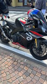 Aprilia rsv 4