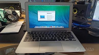 MacBook Air 11" |8GB RAM|SSD 256GB|Batteria nuova!