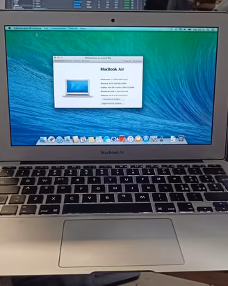 MacBook Air 11" |8GB RAM|SSD 256GB|Batteria nuova!