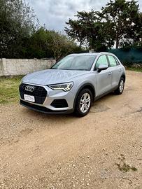 Audi Q3 40 TDI quattro S tronic Business Advanced