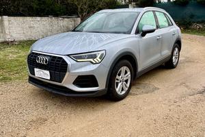 Audi Q3 40 TDI quattro S tronic Business Advanced
