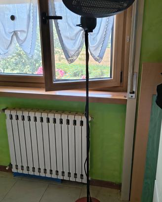lampada radiante che scalda