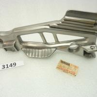 Yamaha XJ FJ 600 staffa pedana poggiapiedi sinistr