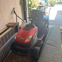 Trattorino tagliaerba Efco