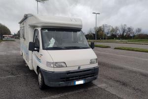 Rimor camper semintegrale