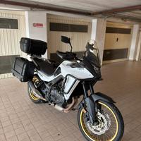 Honda Transalp 750XL bianca