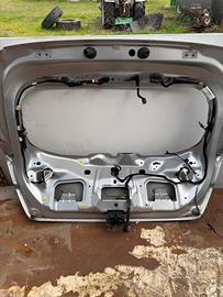 Cofano e parabrezza ford fiesta 2019 mk8