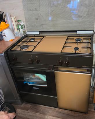 cucina a gas monoblocco con vano portabombola