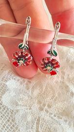 Orecchini con fiore rosso smaltato 