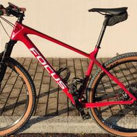 Focus Raven full carbonio, taglia L, 29
