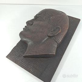 Scultura in legno raffigurante Duce autore Pompei