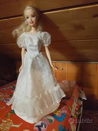 Barbie con vestito sposa anni 80