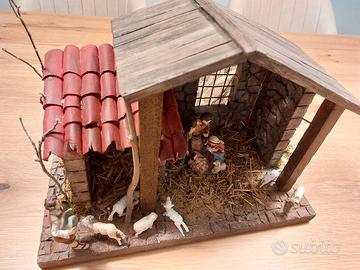 Presepe artigianale tutto fatto a mano completo .