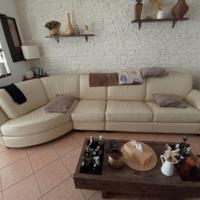 Divano letto in pelle