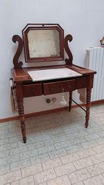 toilette restaurata vintage 