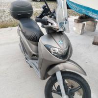 scooter piaggio Liberty 