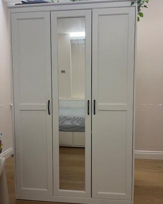 armadio ikea e cassettiera fasciatoio vaschetta