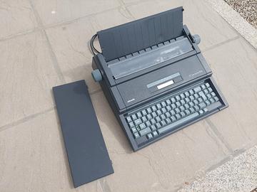 Macchina da scrivere elettronica Olivetti Vintage