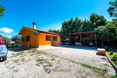 San cesareo: villa indipendente con terreno