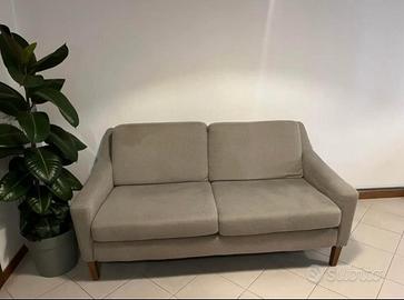 Divano in buono stato