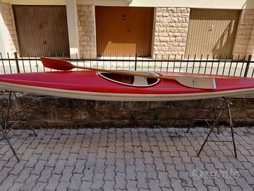 Canoa  vetroresina Azzali