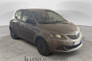 Lancia Ypsilon 1.0 firefly hybrid Gold 70cv