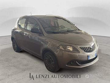 Lancia Ypsilon 1.0 firefly hybrid Gold 70cv