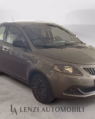 Lancia Ypsilon 1.0 firefly hybrid Gold 70cv