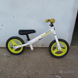 bicicletta senza pedali 