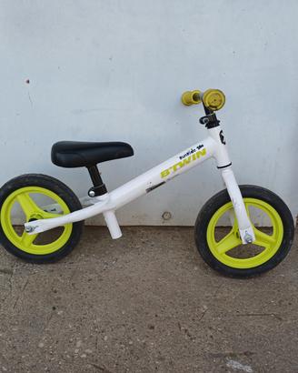 bicicletta senza pedali 