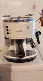 Macchina caffè espresso De Longhi