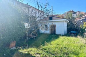 CASA INDIPENDENTE A DIPIGNANO