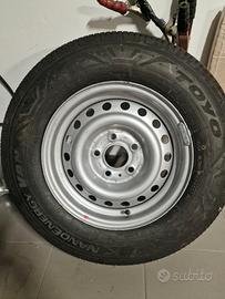 cerchi gomme  rimorchio satellite 