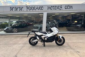Honda X-ADV 750 2025 / KM 14.000 Tua a solo 114 Eu