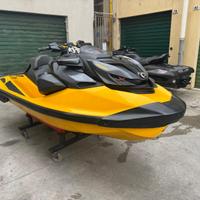 Moto d'acqua SeaDoo RXP 300 2021 65h audio system