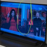 Tv LG 4K con schermo rotto.