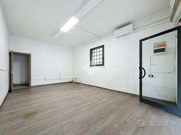 NEGOZIO A CRESPINA LORENZANA