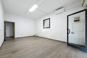 NEGOZIO A CRESPINA LORENZANA