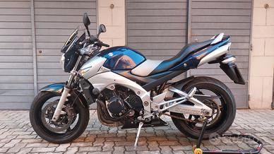 SUZUKI GSR 600