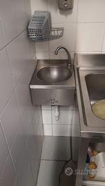 Lavamani a ginocchio