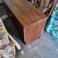 Cassapanca vecchia in larice