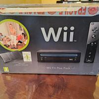 NINTENDO Wii Fit Plus Pack 