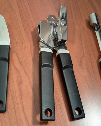 set 3 utensili cucina spremiaglio apriscatole leva