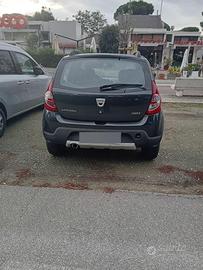 Privato vende
