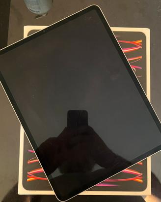 iPad Pro 12.9” M2 6 Gen. + Cover Full con Tastiera