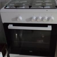 Cucina con forno a gas