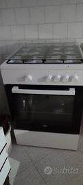 Cucina con forno a gas
